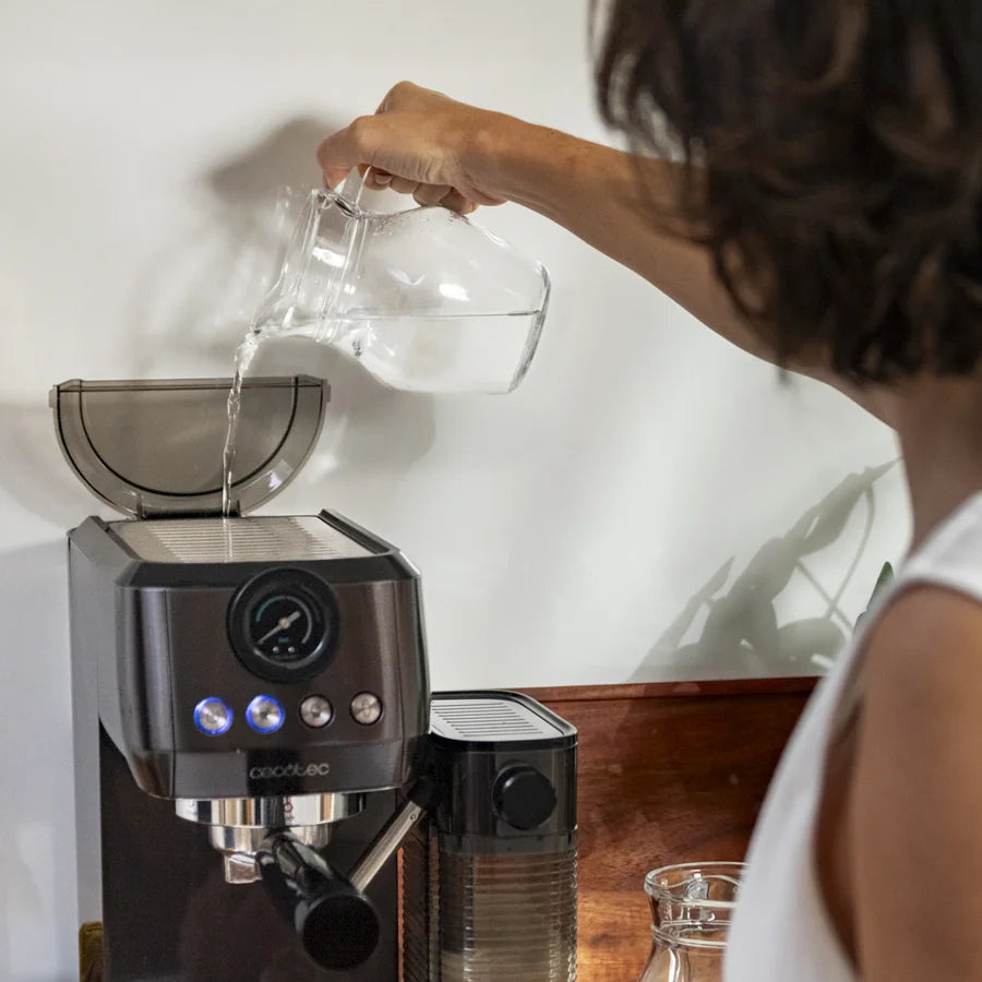 cafetera semiautomatica power espresso 20 steel pro latte cecotec ifdesign store 009