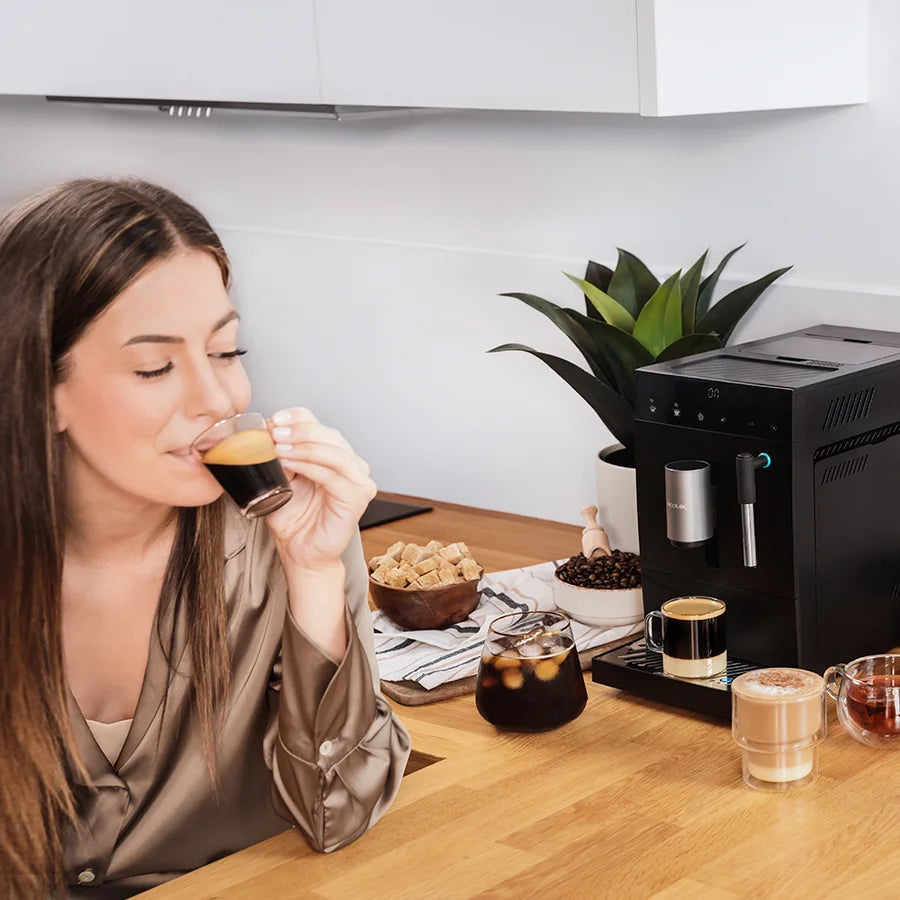 cafetera superautomatica cremmaet compact steam cecotec ifdesign store 007 — imagen de galería