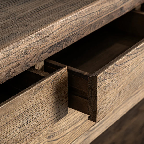 Cajón abierto de la Consola Norvik 36650, con la guía recalada en la madera