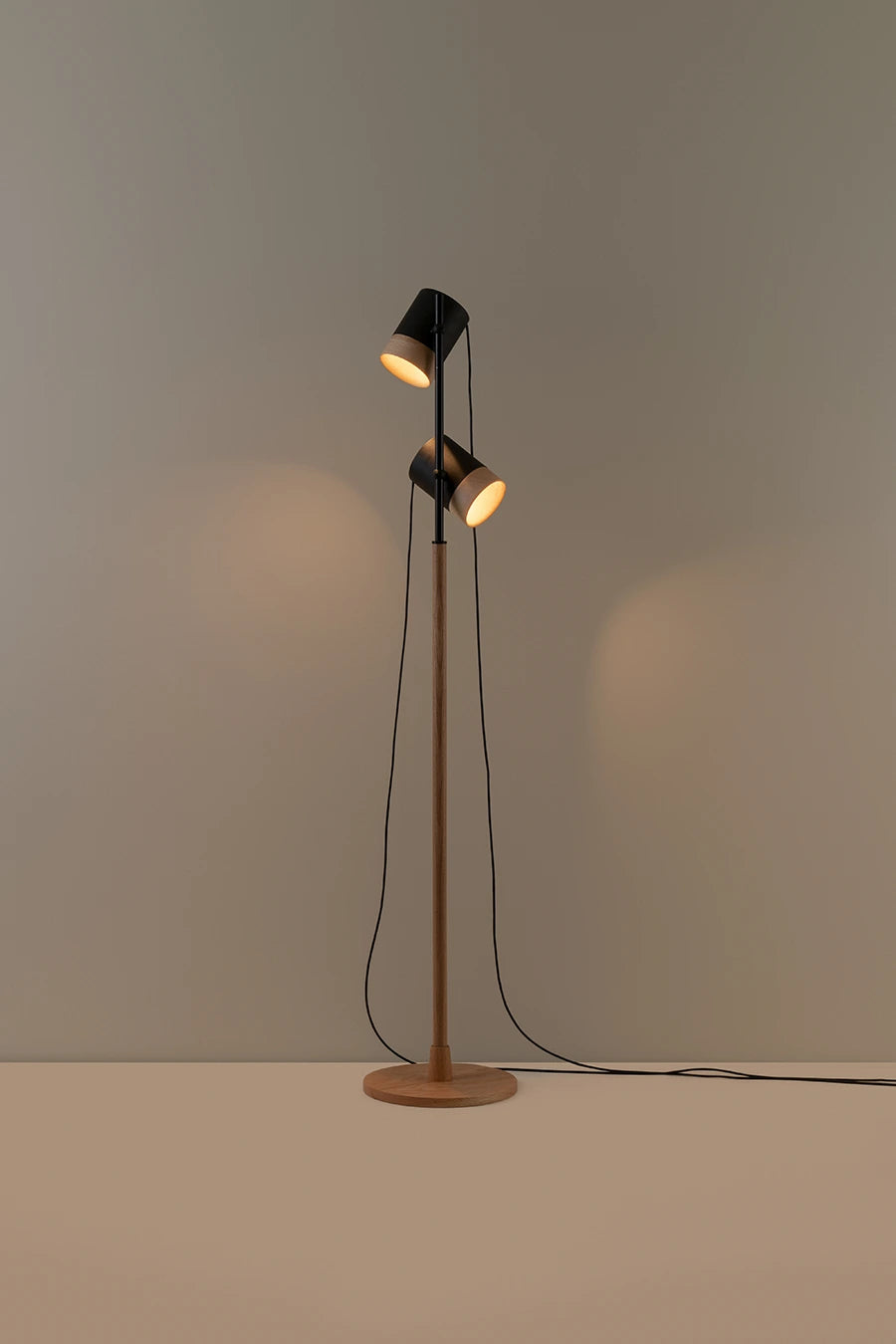 lampara-de-pie-third-milan-iluminacion-002