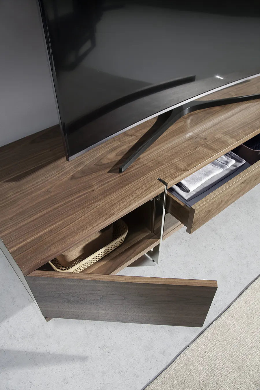 detalle-mueble-tv-modelo-3045-angel-cerda-007