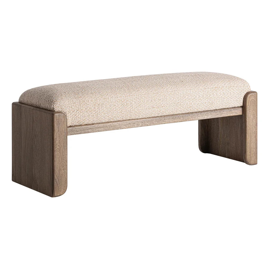 Pie de Cama Liermo visto en ángulo, con sus dos patas laterales de madera en forma de arco